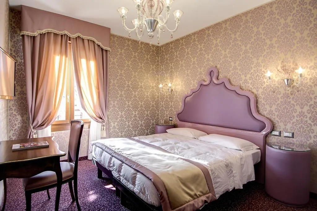 Hotel Domus Cavanis Benátky