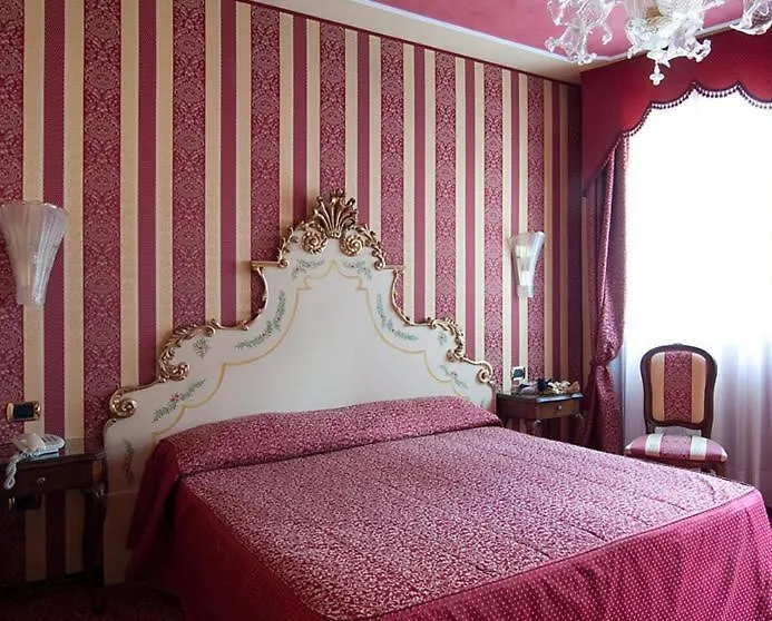 *** Hotel Domus Cavanis Benátky Itálie